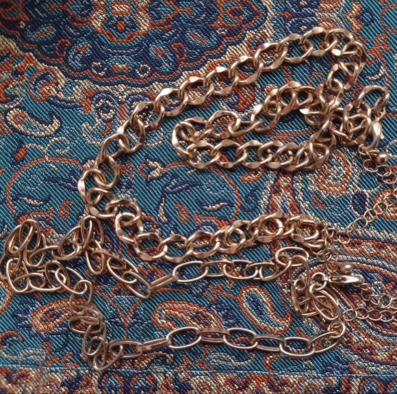 3 Gold Chains - Picture 2 of 2